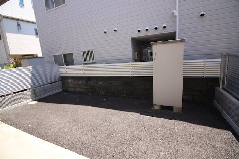 ベルティール沼北の庭