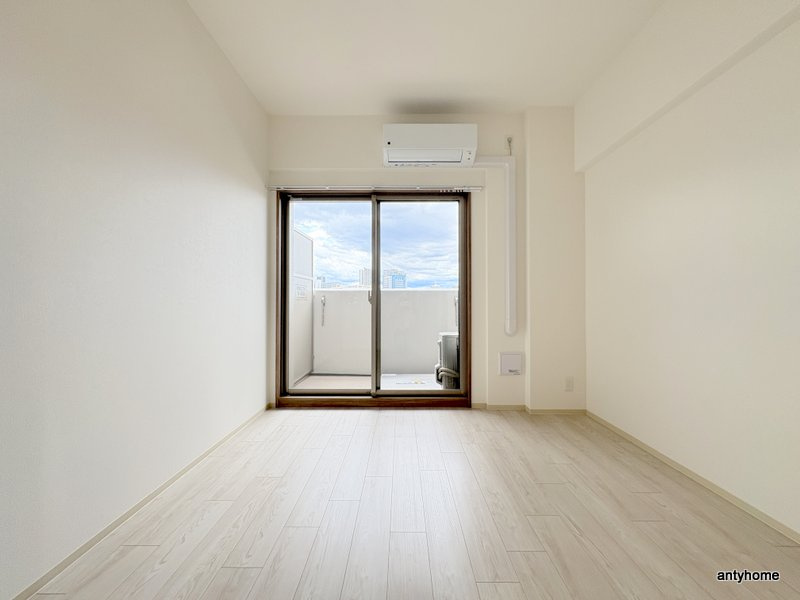 Alivis福島海老江　仲介手数料無料の居間・リビング