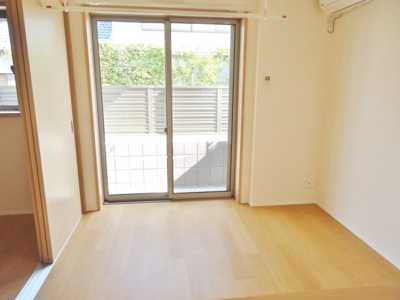 【居間・リビング】 | シャルール | LDK8.6帖