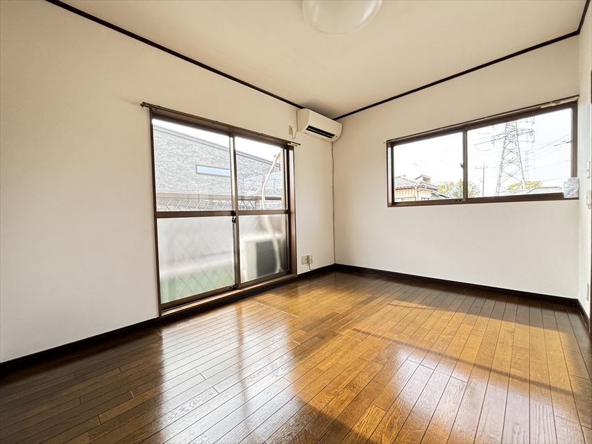 メゾンオリエントの洋室|きれいな洋室です