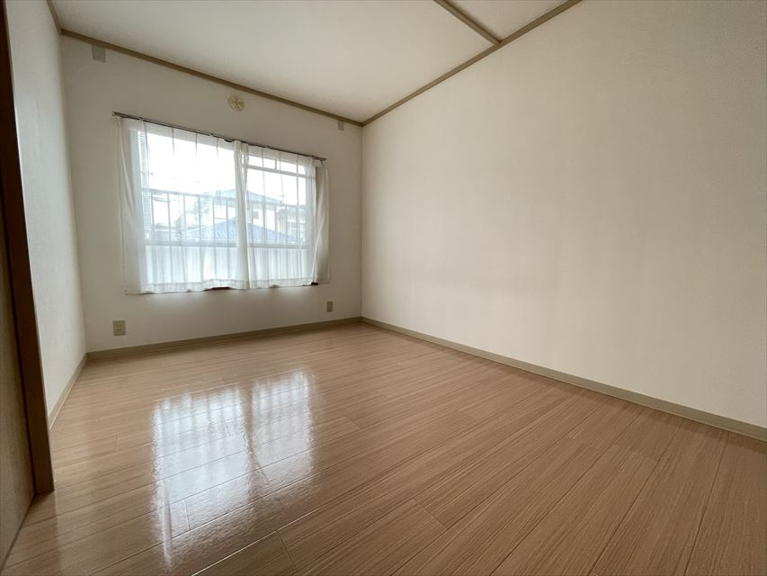 メゾンドピアの洋室|ゆったりした洋室です