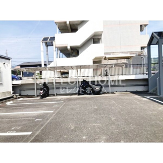 【駐車場】