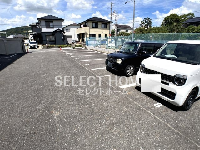 【駐車場】 | ジュネス福田（ぼくでん）Ｃ棟 | 駐車スペースもあります