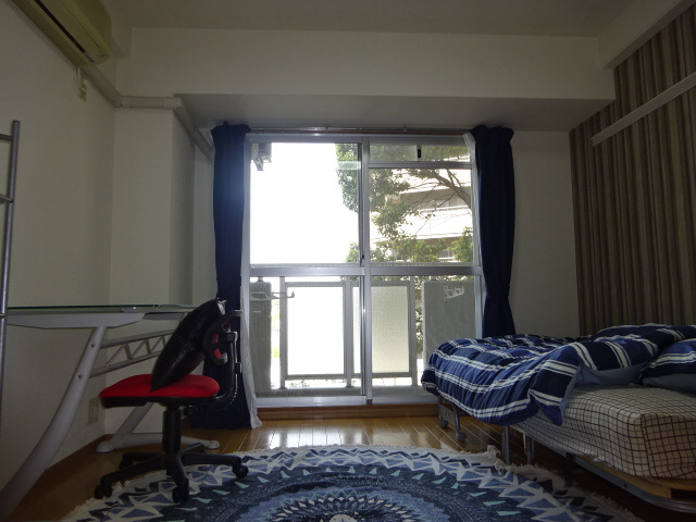 スカイヒル名谷の居間・リビング