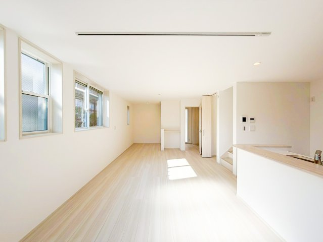 アイマーレ小机Ⅱ　横浜市港北区鳥山町 新築戸建第1期の居間・リビング|オープンでのびやかな空間を生み出す、こだわりの「広がり」と「ゆとり」。家族と過ごす時間を大切にした住空間。