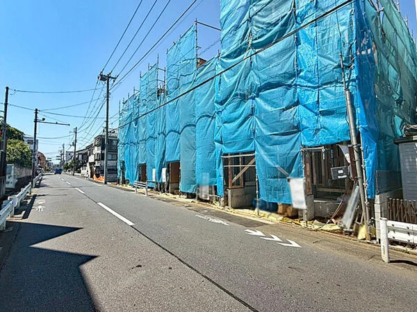 杉並区井草2丁目　前面道路8ｍ　開放感溢れる全5棟の前面道路含む現地写真