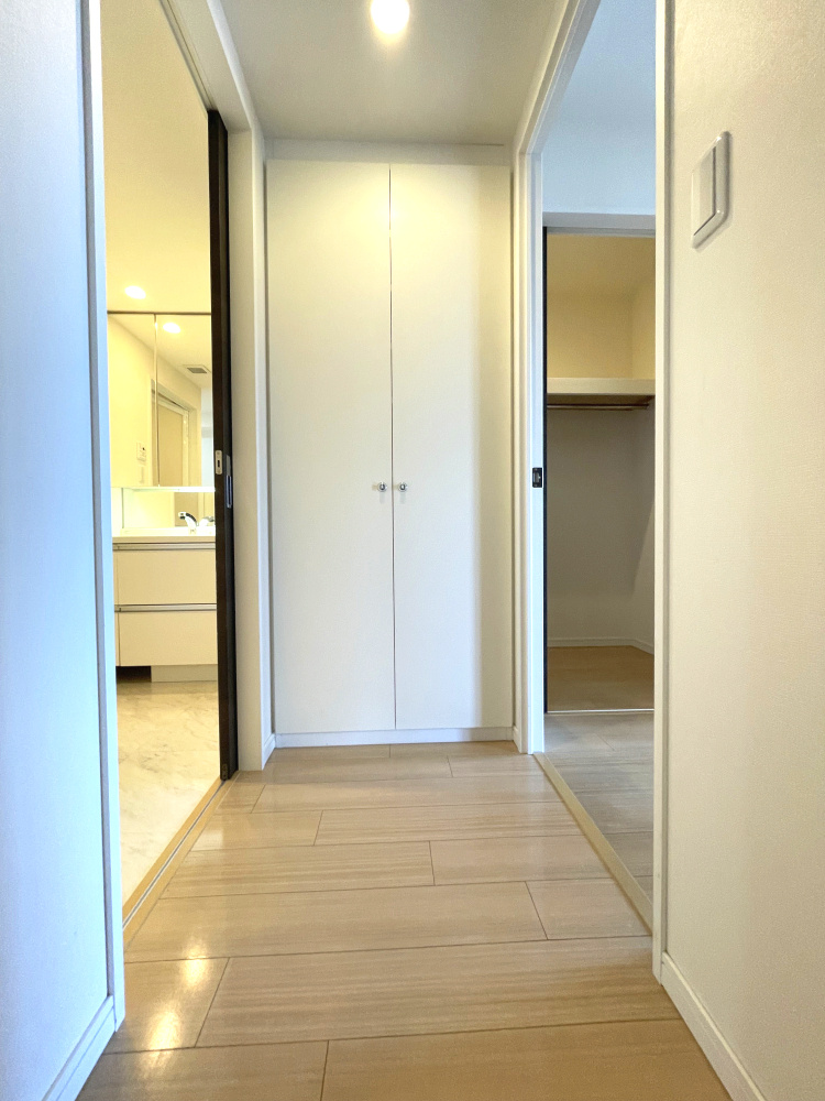 アルファステイツ平和町の収納|廊下部分に収納スペースを設置しています。