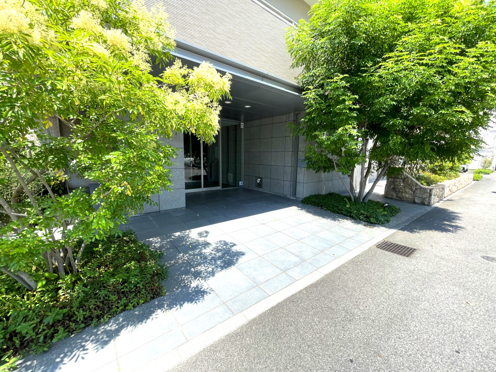 アルファステイツ平和町のエントランス|エントランスの様子です。