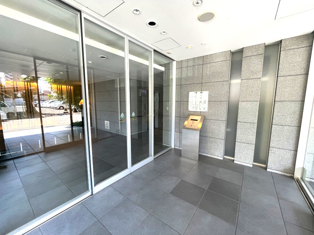 アルファステイツ平和町のその他共用部分|エントランス内部の様子です。