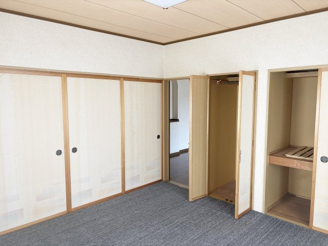 青森市　浪岡女鹿沢西花岡　中古住宅の収納