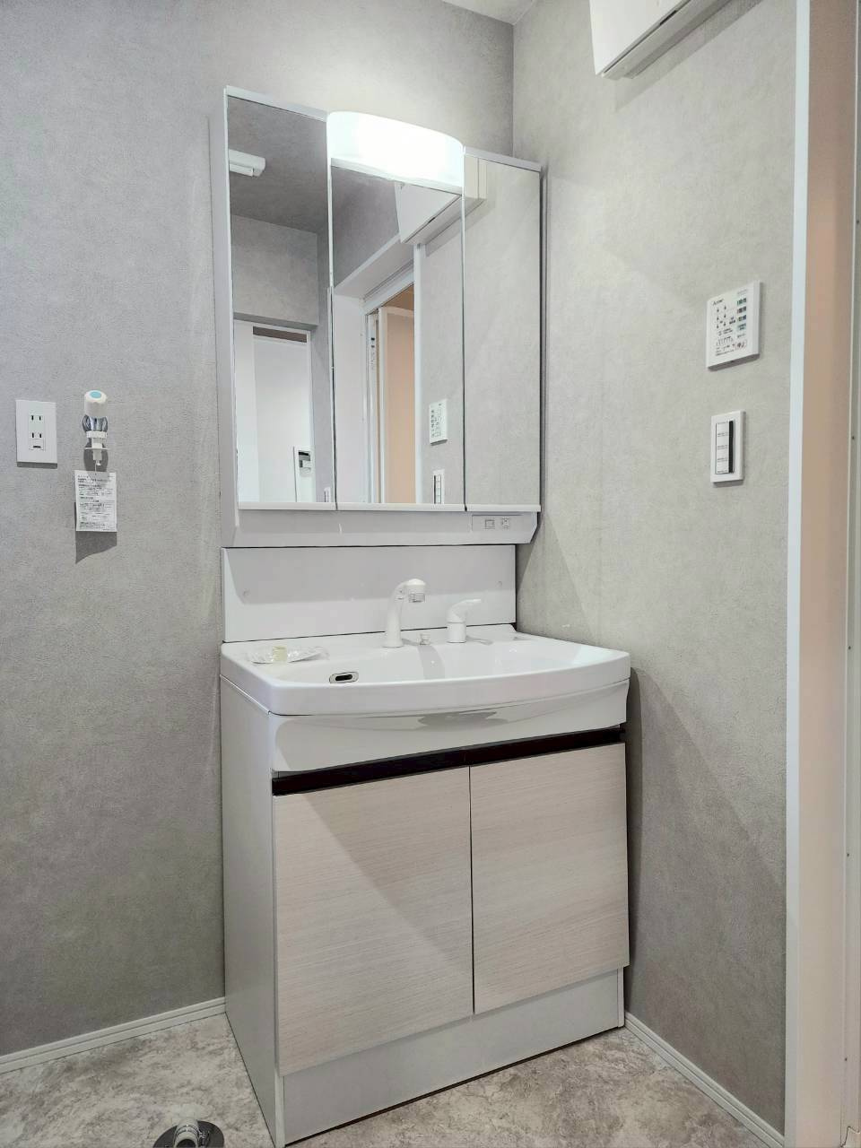 【独立洗面台】の画像