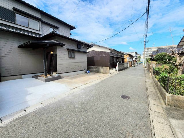 RESET HOUSE－リセットハウス－北九州市小倉北区篠崎5丁目【小倉北区　リノベ戸建】の前面道路含む現地写真|静かな住宅街です♪車通りが少なく駐車時のストレスはありません♪