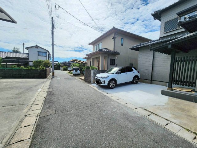 【前面道路含む現地写真】の画像