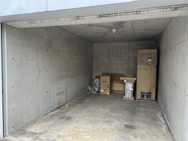 ビバ！ノバ！ウォンテッド！！！見て損ありません。【港南区野庭町】リノベーションの駐車場|駐車場に車を止められます