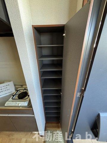 アヴァンツァーレ浦田の玄関