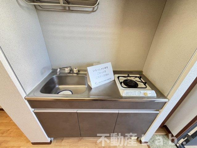 アヴァンツァーレ浦田のキッチン