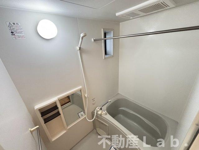 アヴァンツァーレ浦田の浴室