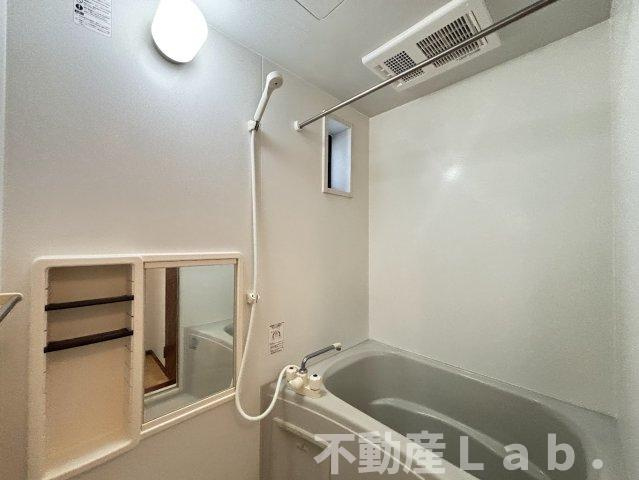 アヴァンツァーレ浦田の浴室