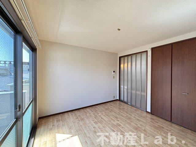 アヴァンツァーレ浦田の居間・リビング