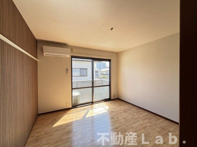 アヴァンツァーレ浦田の居間・リビング