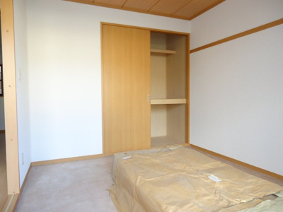 【寝室】 | ジュネスかしわばら | 和室６帖