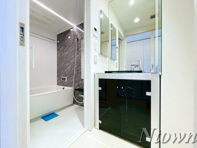 【洗面所】 | 千種ライズ | ゆったりとスペースのある洗面所