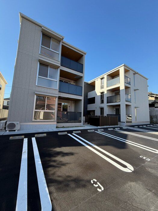 スリール・コートの外観