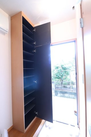 リバーフィールドの玄関