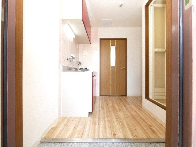 ノールプレール新町の玄関