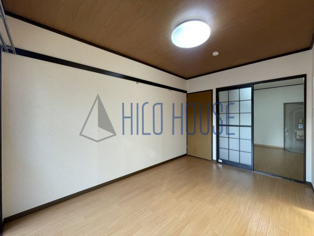 レスポワールハネサの居間・リビング