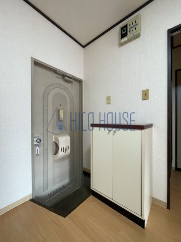 レスポワールハネサの玄関