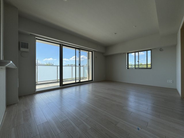 シンフォニア新千里南町ガーデンズの居間・リビング