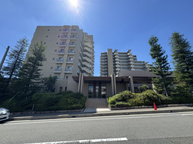 シンフォニア新千里南町ガーデンズの外観