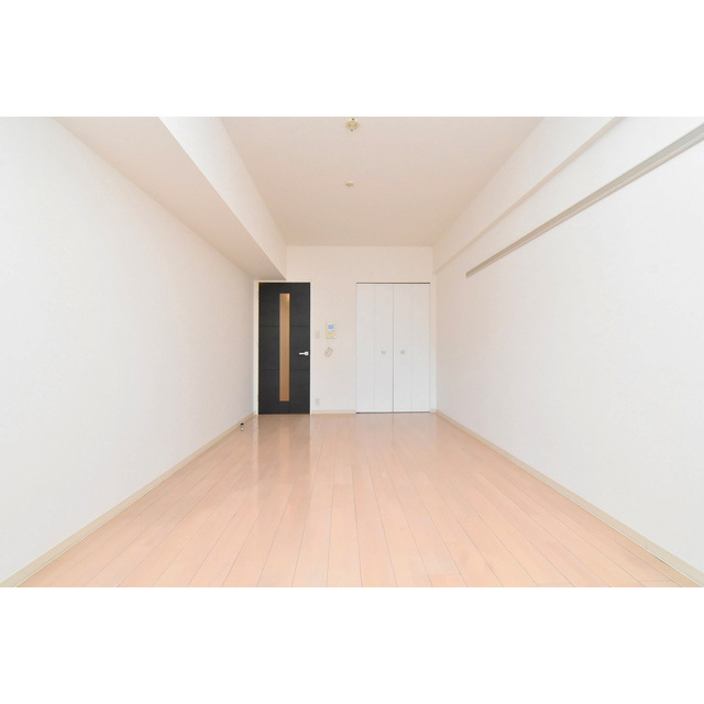 Gramercy Sakaeの居間・リビング