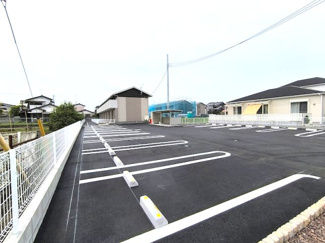 【駐車場】