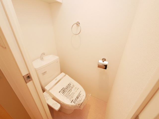 SERENiTE本町refletのトイレ