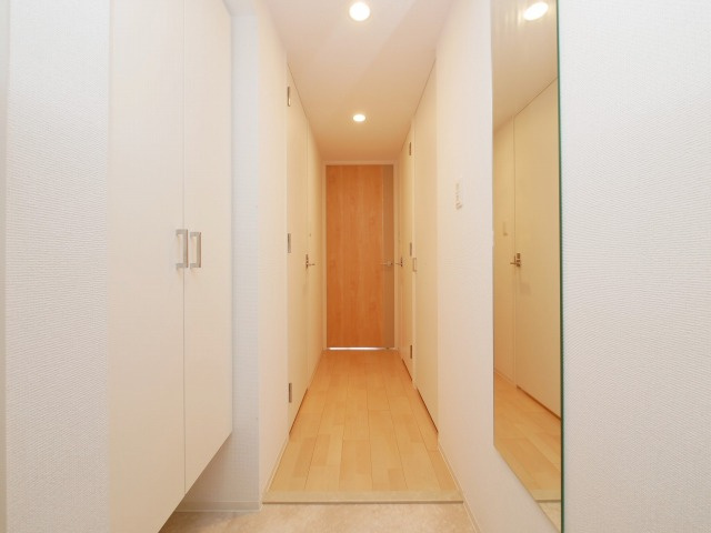 SERENiTE本町refletの内装