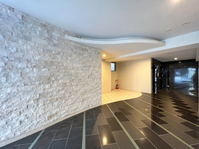 【ロビー】 | SERENiTE谷四