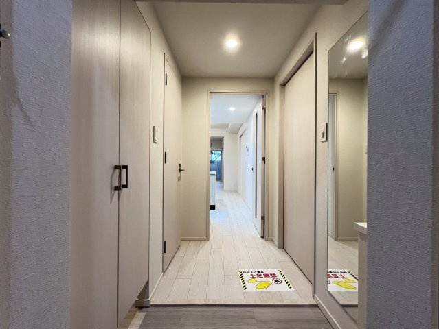 スプランディッド上本町WESTⅡの玄関