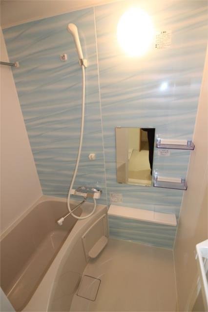 ＬＯＣ’Ｓ　ＫＵＲＯＫＡＷＡの浴室|※お写真は別部屋。現況優先。