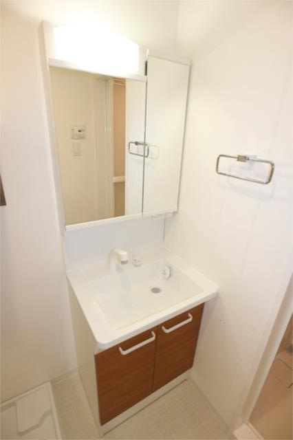 ＬＯＣ’Ｓ　ＫＵＲＯＫＡＷＡの洗面所