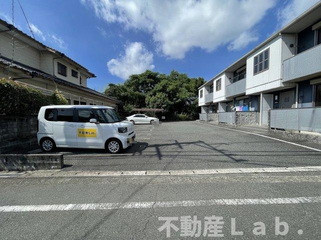 サンビレッジ松原の駐車場