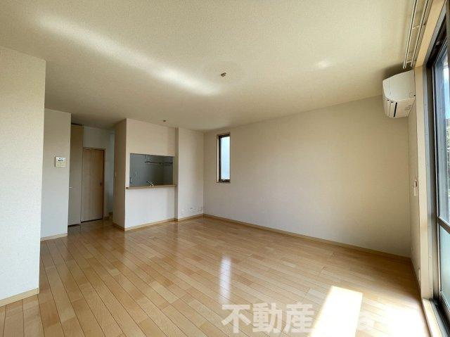 サンビレッジ松原の居間・リビング