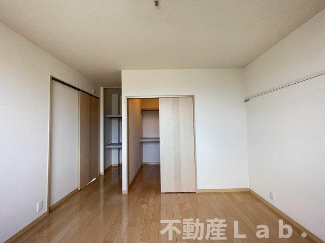 サンビレッジ松原の洋室