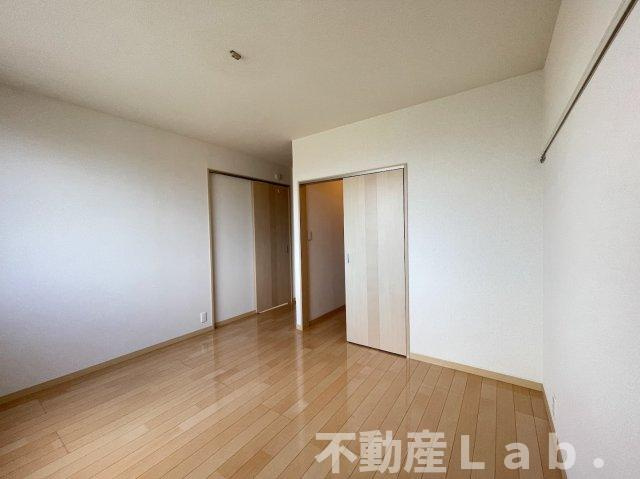 サンビレッジ松原の洋室