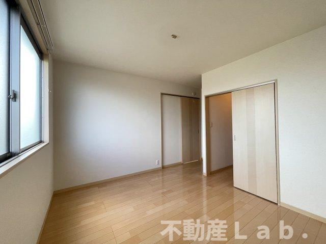 サンビレッジ松原の洋室