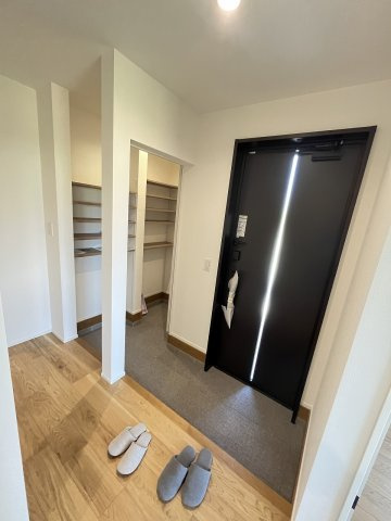 【玄関】 | 福岡市西区太郎丸2丁目・平屋　1号棟（全3棟）【仲介手数料無料・0円】 | 現地写真。