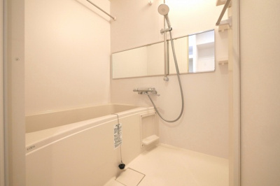 【浴室】 | スプランディッド難波キャトル