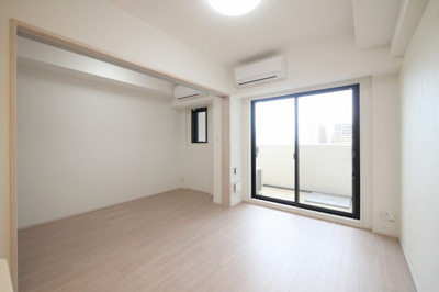 【居間・リビング】 | スプランディッド難波キャトル