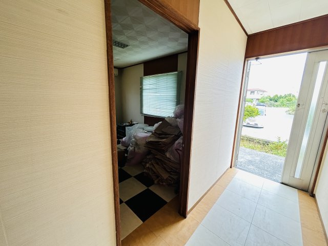 板良敷貸店舗の内装